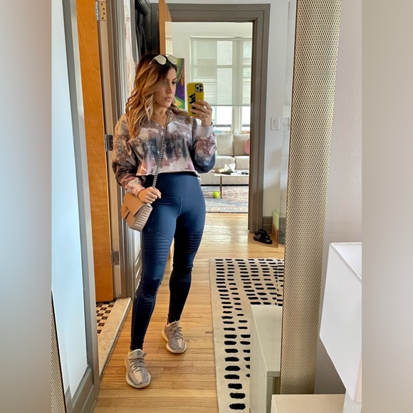 Alo Yoga High-waist Moto Legging Rich Navy Medium - Picture 9 of 9